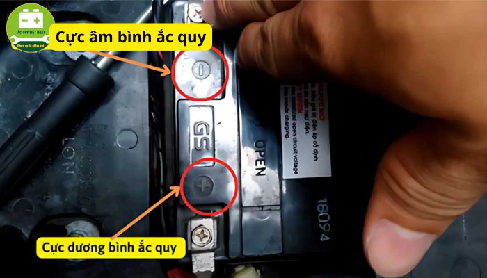 Tháo điện cực theo đúng thứ tự